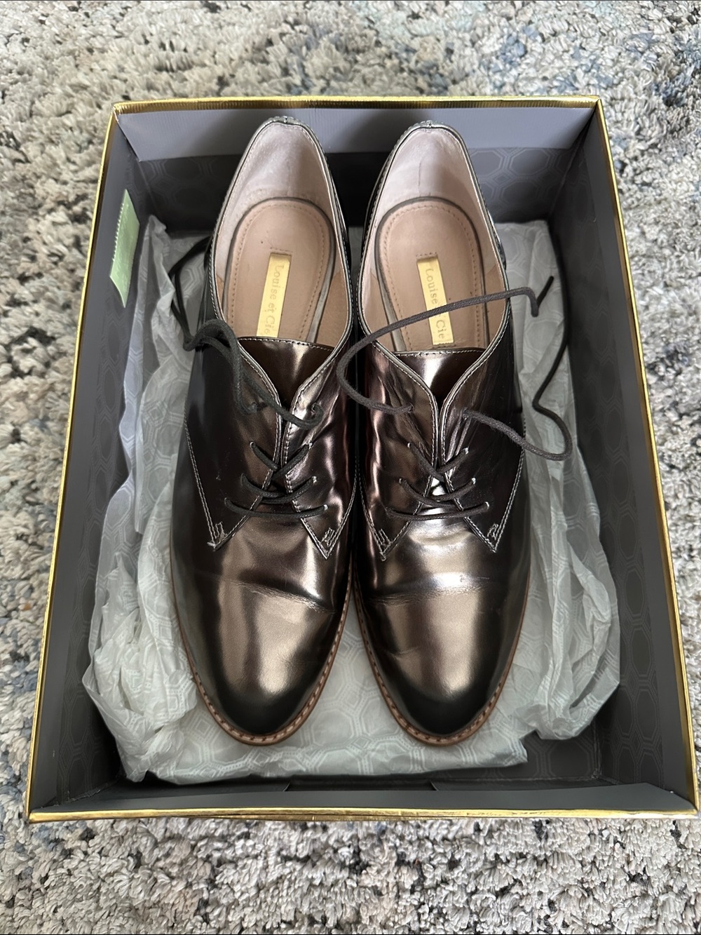 Louise et Cie Metallic silver Lace-Up heeled Oxfords in box